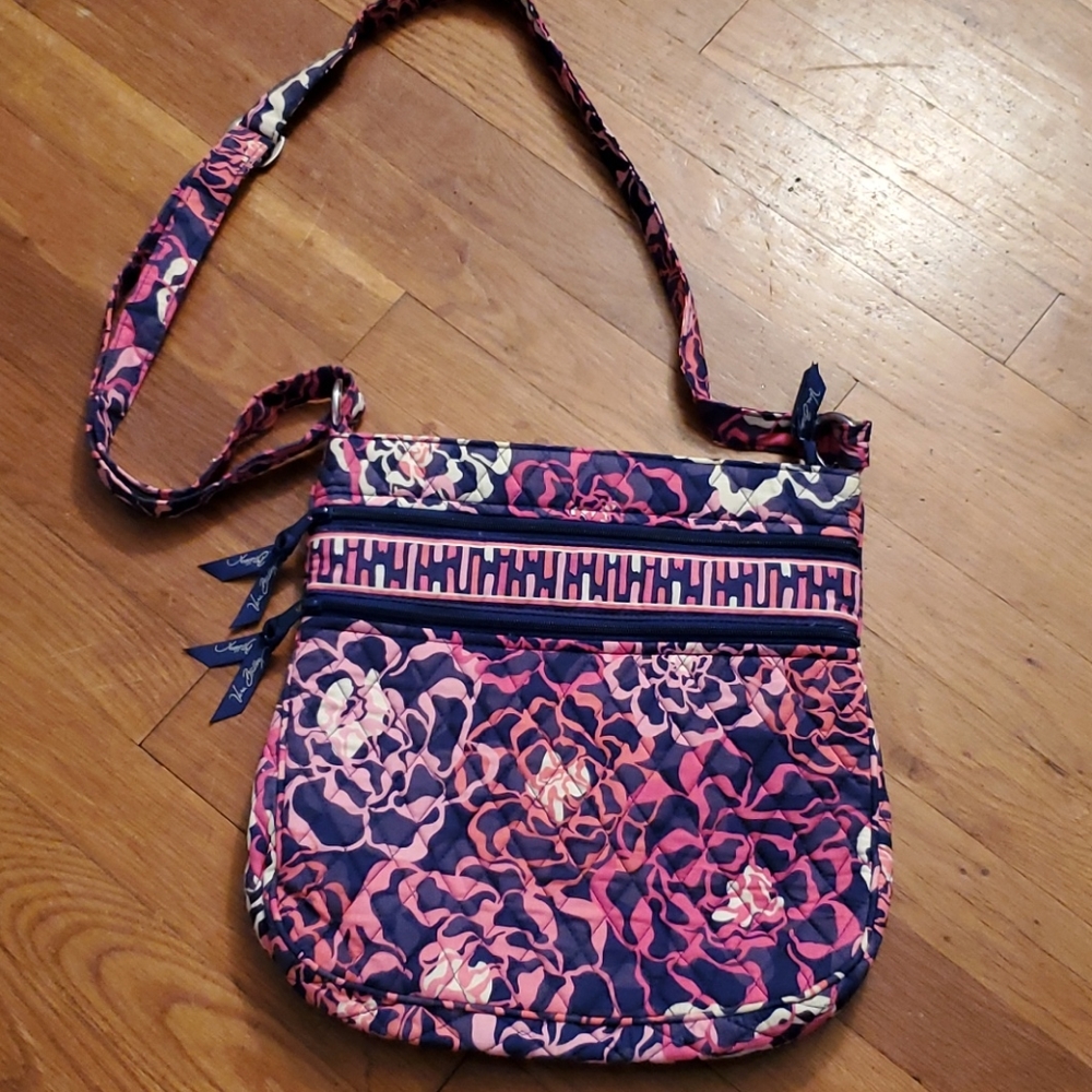 Vera Bradley Katalina Pink Triple Zip Hips…